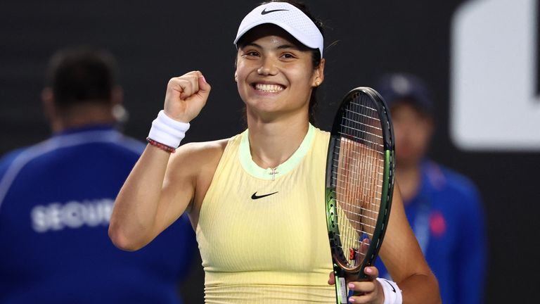 Britain&#39;s Emma Raducanu celebrates after victory against USA&#39;s Shelby Rogers in their women&#39;s singles match on day three of the Australian Open tennis tournament in Melbourne on January 16, 2024. (Photo by David GRAY / AFP) / -- IMAGE RESTRICTED TO EDITORIAL USE - STRICTLY NO COMMERCIAL USE --